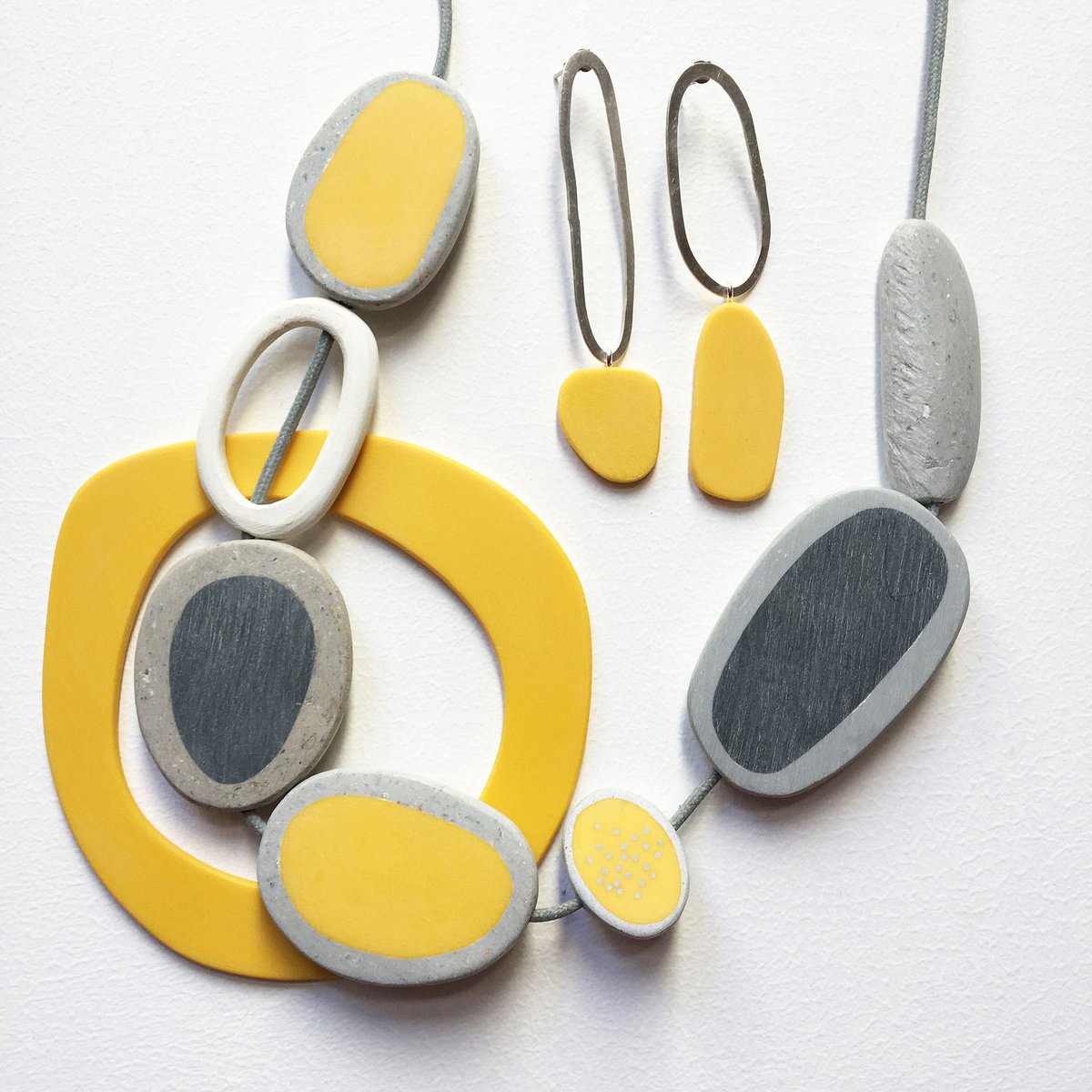 madebyhandwales's tweet image. **CALL FOR ENTRIES REMINDER** 2 weeks until applications close for #MadebyHandCardiff 2019 the largest and finest #craftfair in #Wales Apply Now! @mendyourhead @clairecawte @CraftFestival @MadebyHandEng @TheDesignTrust @madebyhanduk @MakersWales buff.ly/2F0iT0r