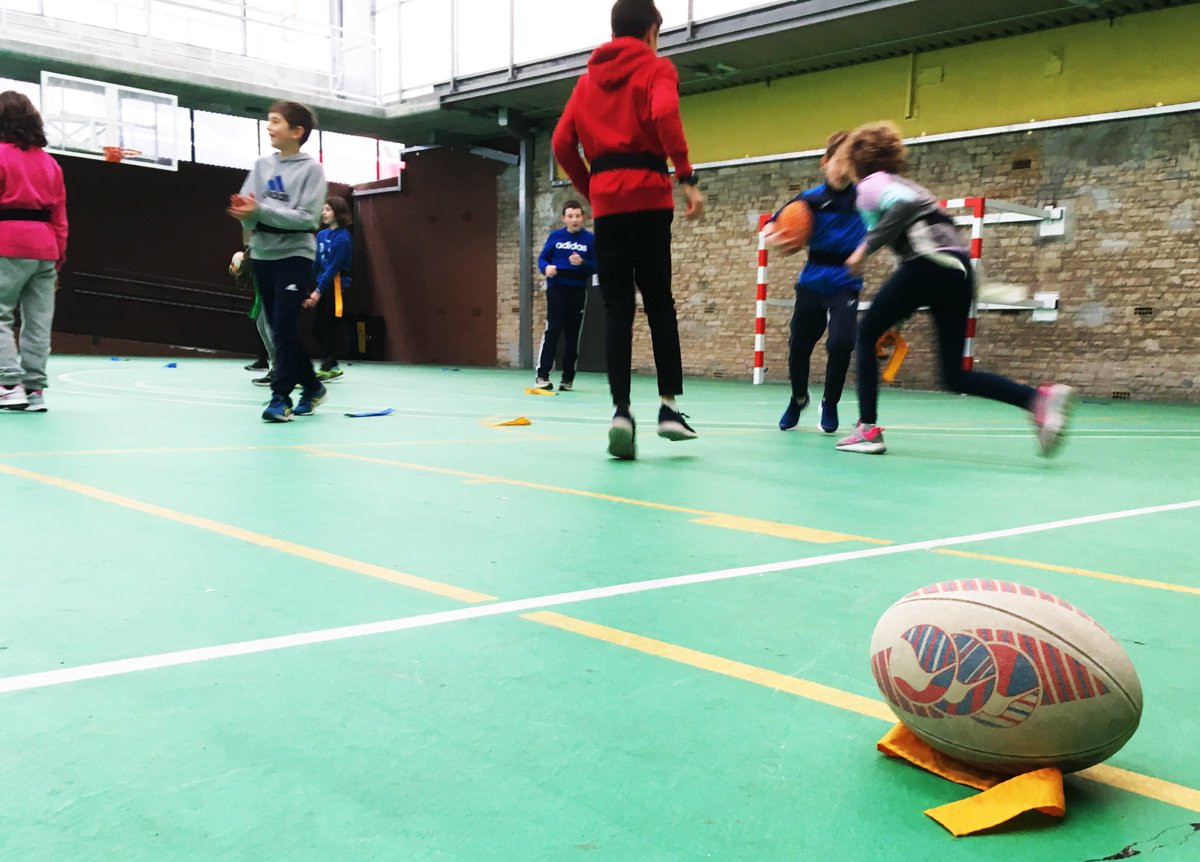 beasaingosalle's tweet photo. Aste honetan, LH 5. eta 6. mailakook Gorpuntz Hezkuntzan errugbi saio ederra izan dugu. Eskerrik asko @ORDIZIARUGBY #LaSalleGara

Los grupos de 5º y 6º de Primaria, esta semana, hemos gozado de una bonita sesión de rugby en gimnasia. ¡Eskerrik asko @ORDIZIARUGBY! #LaSalleGara https://t.co/cRgzw4FYLu