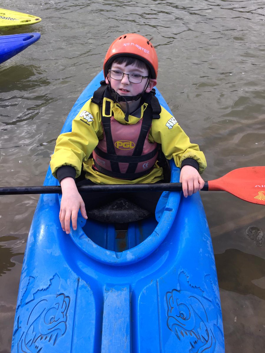 ArnotStMary's tweet image. All aboard the kayaks! 🛶#FunOnTheWater #PGLfun #BoreattonPark @PGLTravel