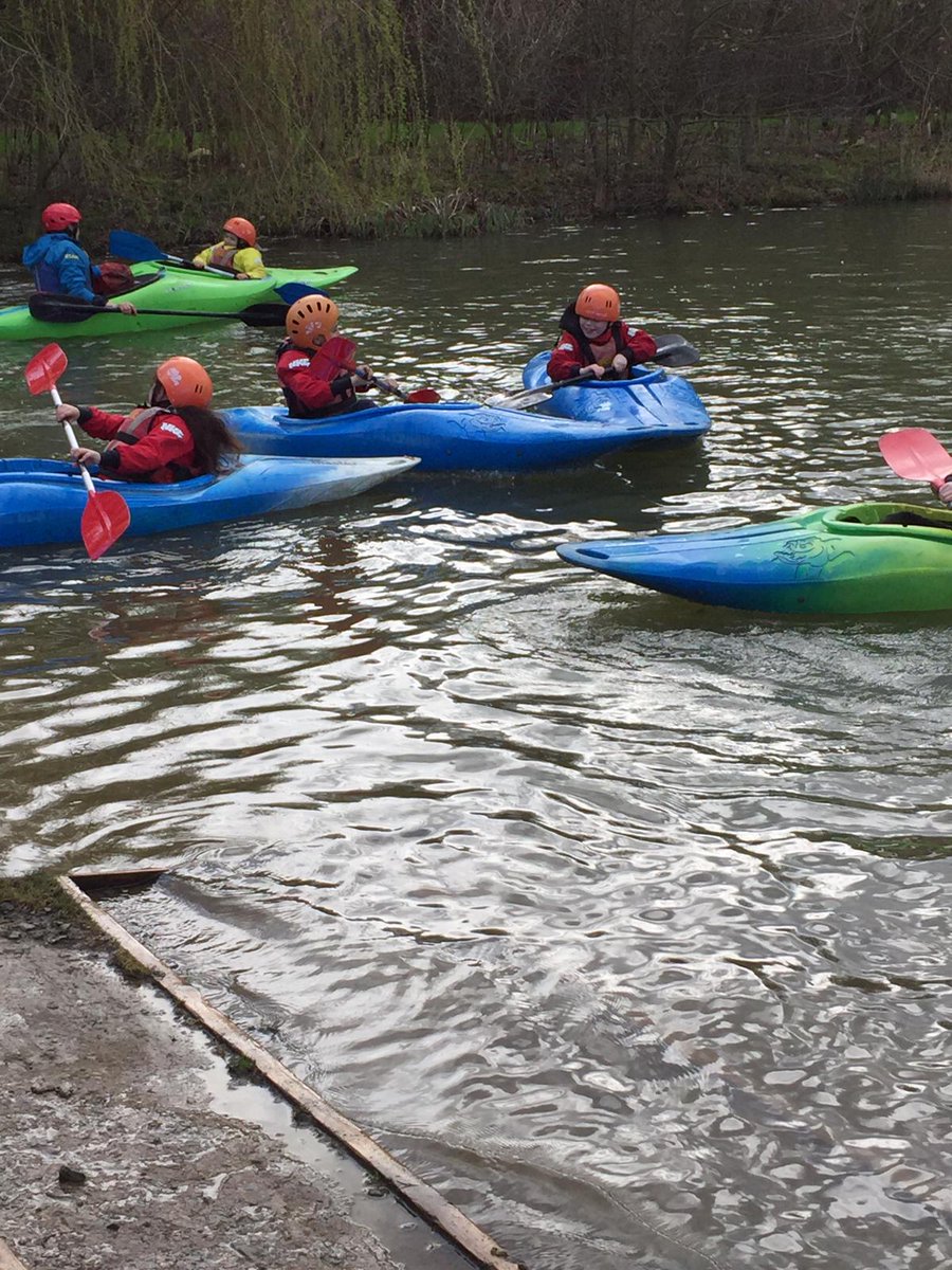 ArnotStMary's tweet image. All aboard the kayaks! 🛶#FunOnTheWater #PGLfun #BoreattonPark @PGLTravel