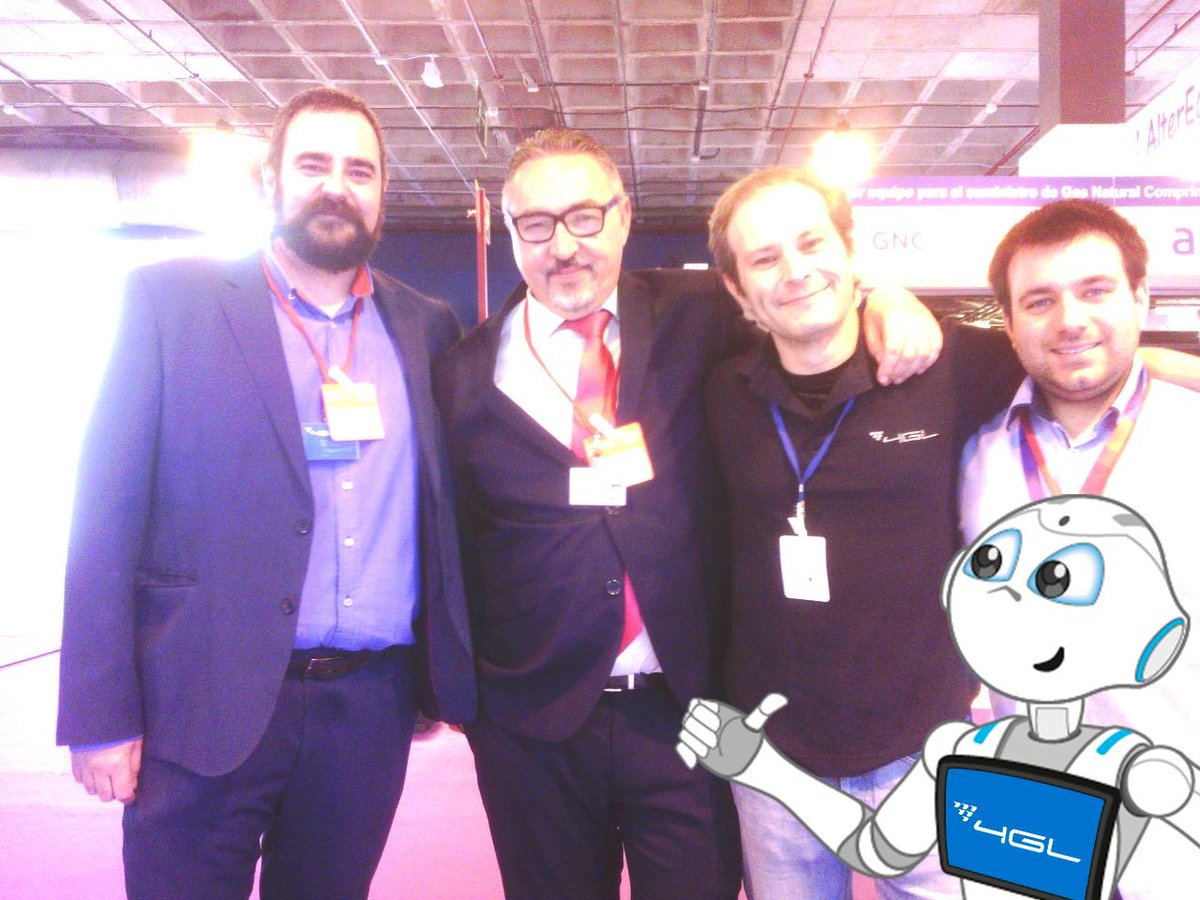 PepperoniRobot's tweet photo. Espero volver a verte en #4GL @dgazquez4 #FotoRobot #4GLMOTORTEC https://t.co/xgJB5vLeeh