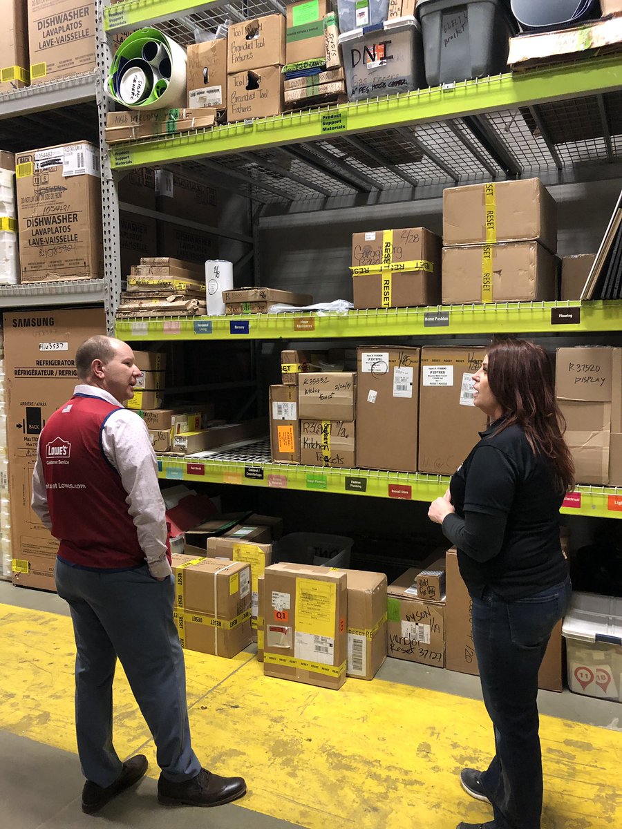 SeymourSells's tweet photo. Had a great day yeaterday touring stores and showcasing the MST program in District 875! We also got a chance to train on the new devices.
#r7tweets #lowes2819 #Lowes #lowes1886 #lowes279 https://t.co/CrXfyQwRTX