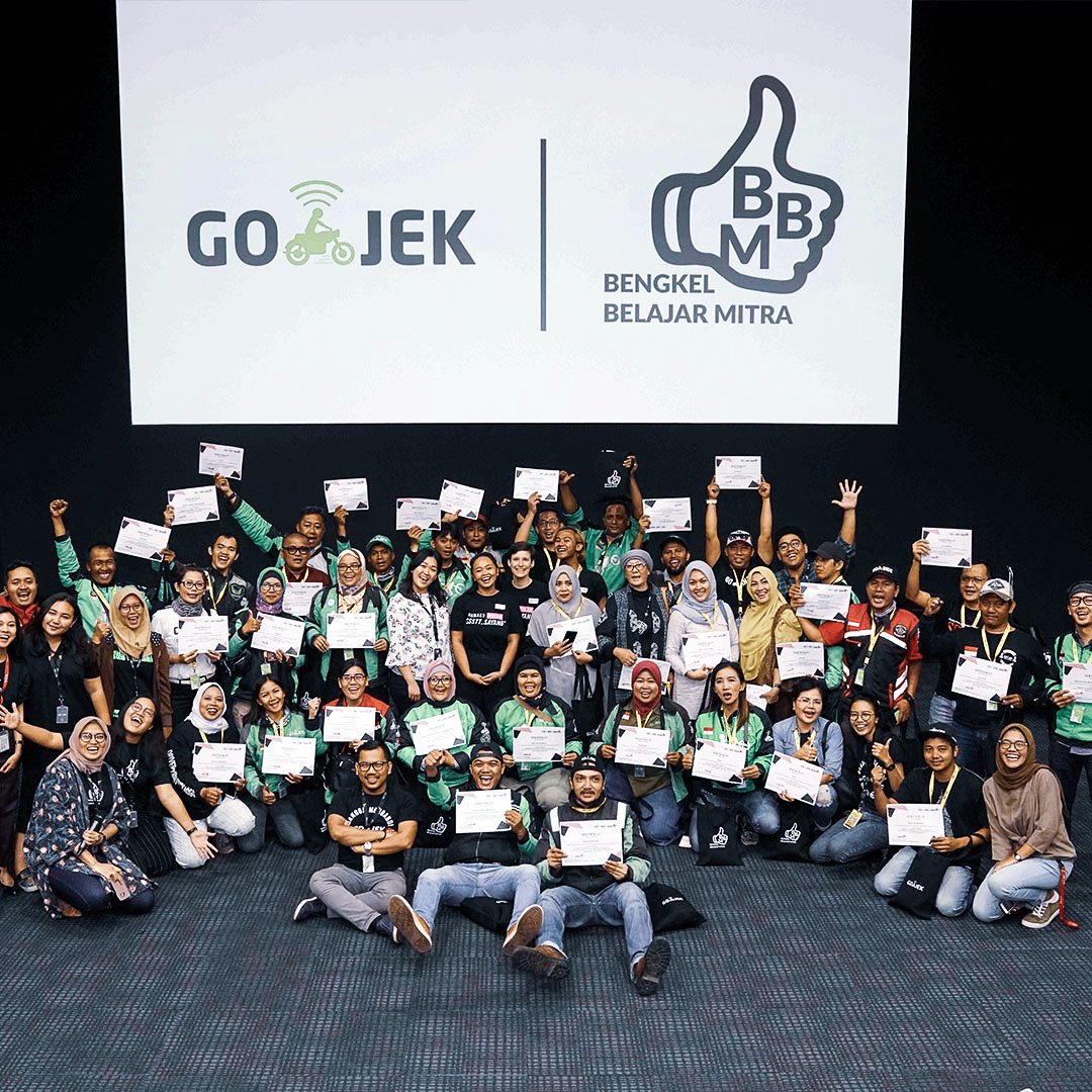 gojekindonesia's tweet photo. Salah satunya yang baru dilaksanakan adalah Bengkel Belajar Mitra bersama Hollaback dalam rangka pelatihan untuk meningkatkan kesadaran akan kekerasan seksual, mulai dari jenis-jenisnya dan langkah intervensi yang bisa dilakukan. https://t.co/szEkJsUWCo