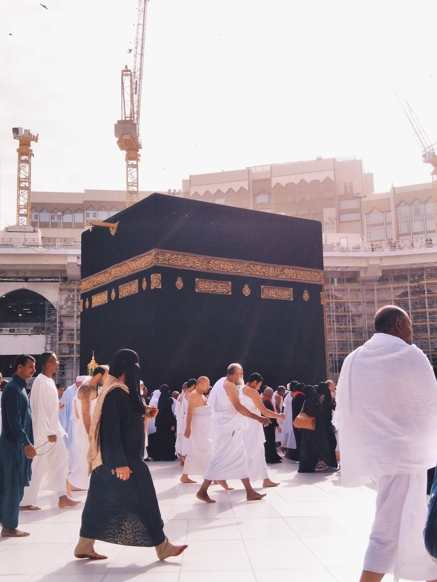 nrawfyh's tweet photo. the feeling when you get nearer and nearer to kaabah. amazing, subhanAllah ✨ https://t.co/oUGu7ZhIev