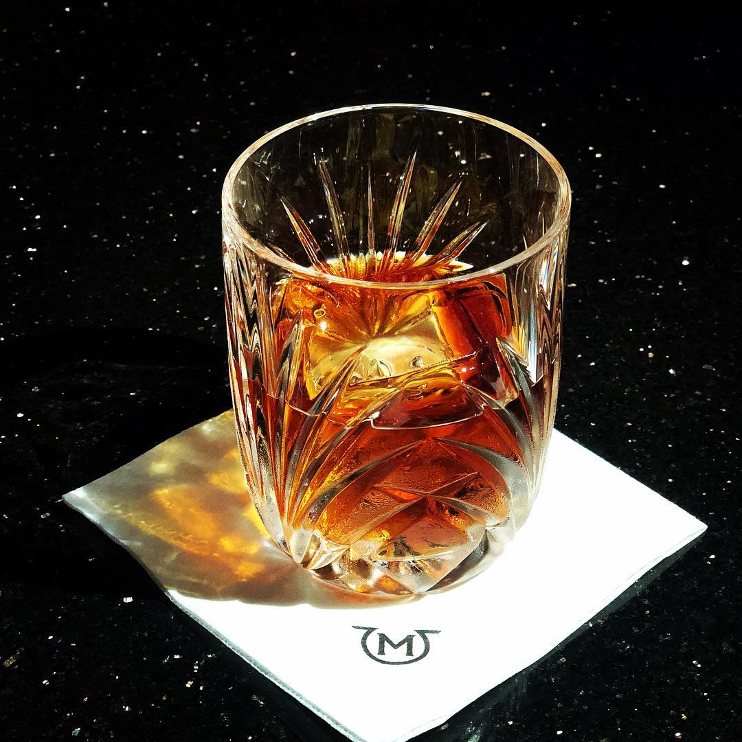 chairumglobal's tweet photo. Next time try ChaiRum with a ball or large block of ice - The ice melts slower than smaller ice cubes meaning you can spend more time sipping your glass of Chai Rum. #sipping #rum #chairum #worldinaglass #dublin #miami #usvi #boston #newyorkbars #dublinbars #stthomas https://t.co/CaYrF3yjko