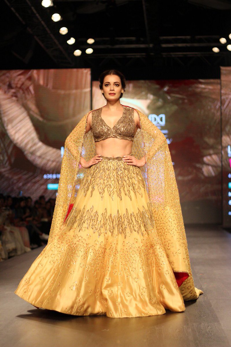 fdciofficial's tweet photo. “I AM" presented by #Ruceru had @deespeak taking centre stage for the show. Deconstructed traditional drapes, a concoction of artistry and wearability brings out how every woman is phenomenal within herself and should be portrayed. #LMIFW
@LotusHerbals @LIVAFashionIn https://t.co/wc6eX5u48t