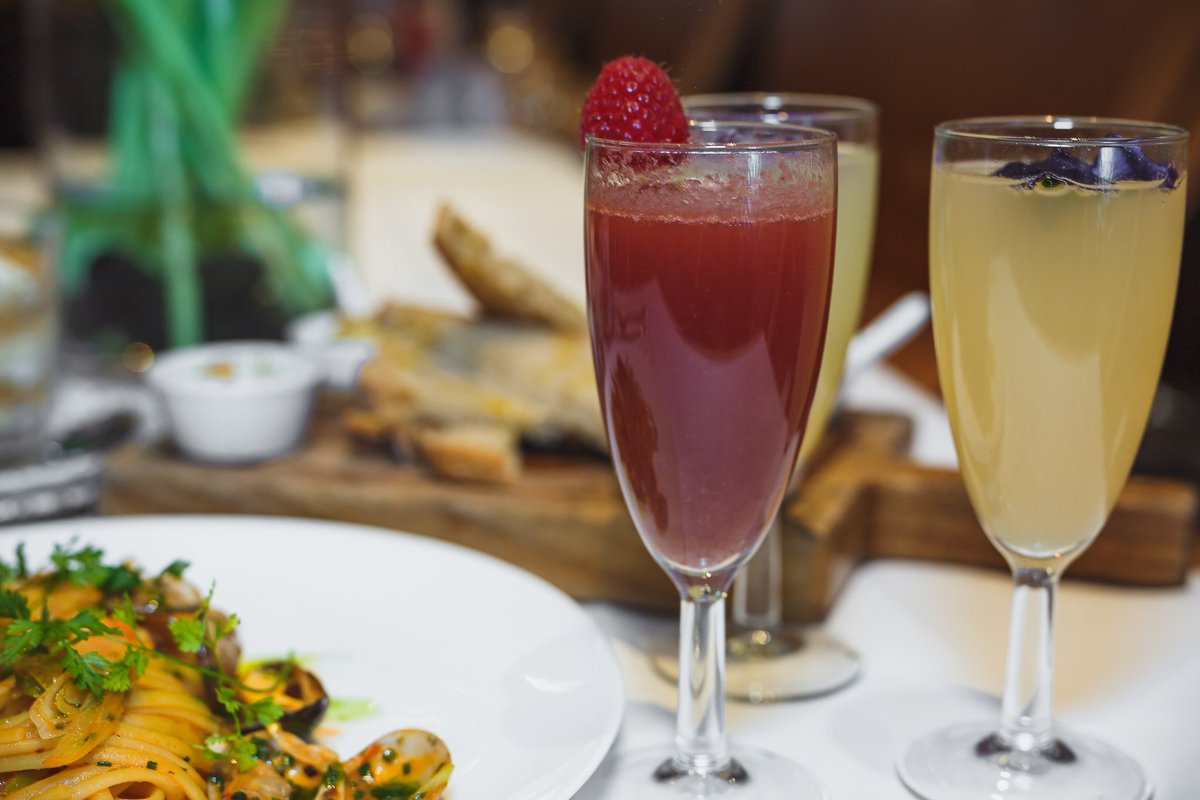 Ready for #RockstarFridays? We're set to have another packed evening for our unlimited-Bellini dinner offer!