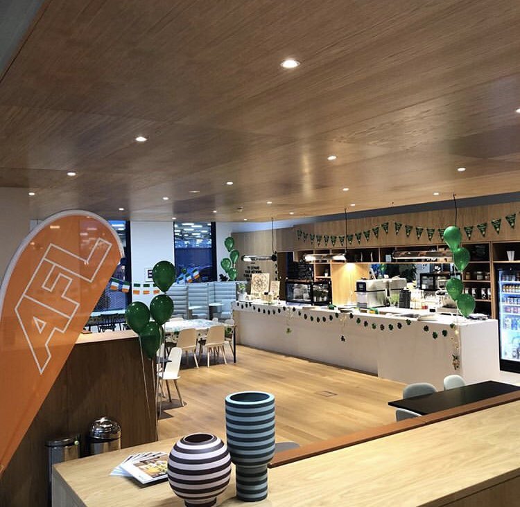 PorterBuilding's tweet photo. Delicious morning today @PorterBuilding thanks to @Car_leasingUK and @Anj_souldeli the best breakfast !!!! All to celebrate #StPatricksDay2019 #celebrations #irish #HappyFriday https://t.co/Nq5rTZrOEm