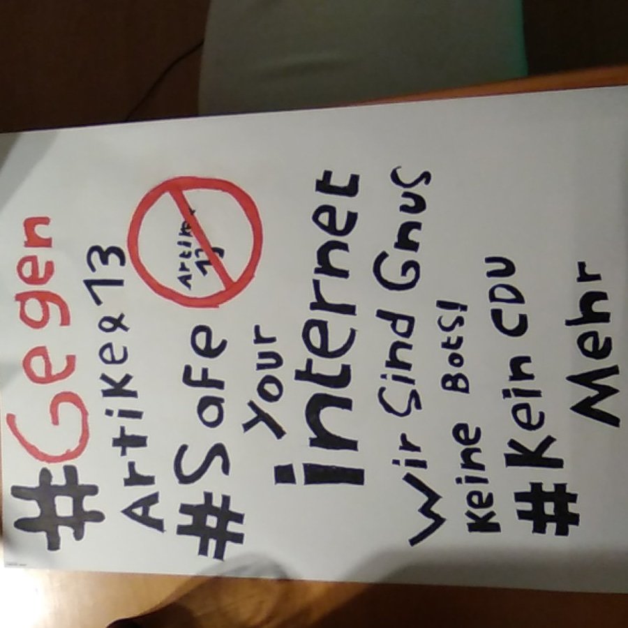 saftigesbaby's tweet photo. @GurkensohnYT Bist du in Bremen bei der Artikel 13 Demo?
Ich werde da sein! https://t.co/Ye6YicHS7l