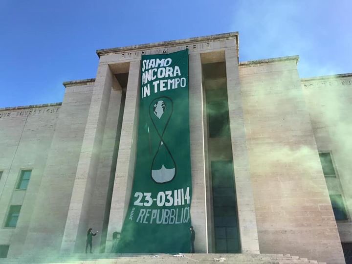 logosfest's tweet photo. ⏰Una marea di studenti per rovesciare il sistema di sviluppo. Siamo ancora in tempo! 

🚣🏻‍♀️Oggi alle 17:00 Lago Exsnia TUTTE e TUTTI al LAGO! 15M - Global Climate Strike For Future 
sabato prossimo 23M, Marcia per il Clima e Contro le Grandi Opere Inutili https://t.co/Xqst2nPNtL