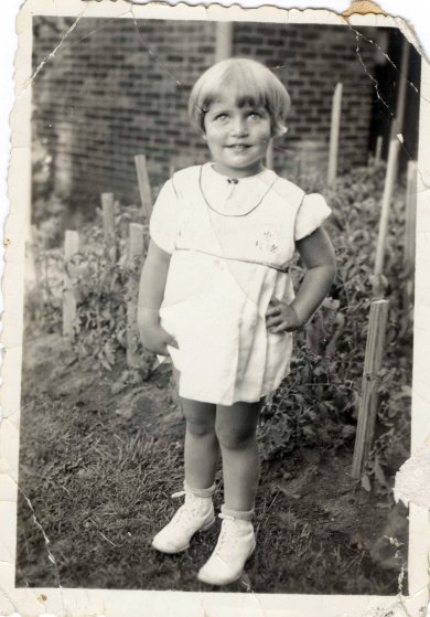 Happy Birthday to Ruth Bader Ginsburg !  Seen here as a 2 year old.... 