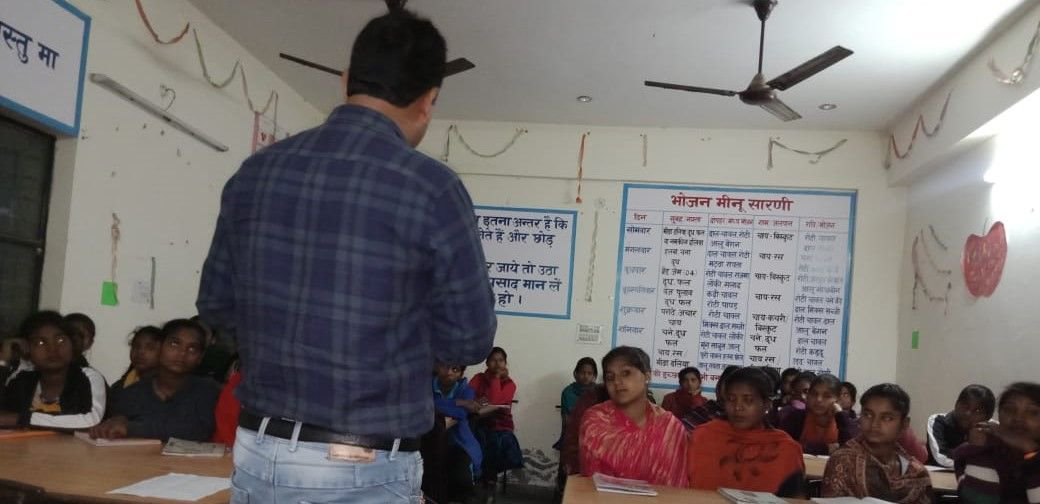Youthbolpoll's tweet photo. #YouthBol is traveling the length and breadth of #India with our on-ground partner #ISRD. Here are some photos of the team meeting and discussing health with young people in #Uttarakhand.
#BeTheChange - https://t.co/SF1AUwOQOw
#HealthForAll #FridayFeeling #SocialChange https://t.co/YjTUgNFUle