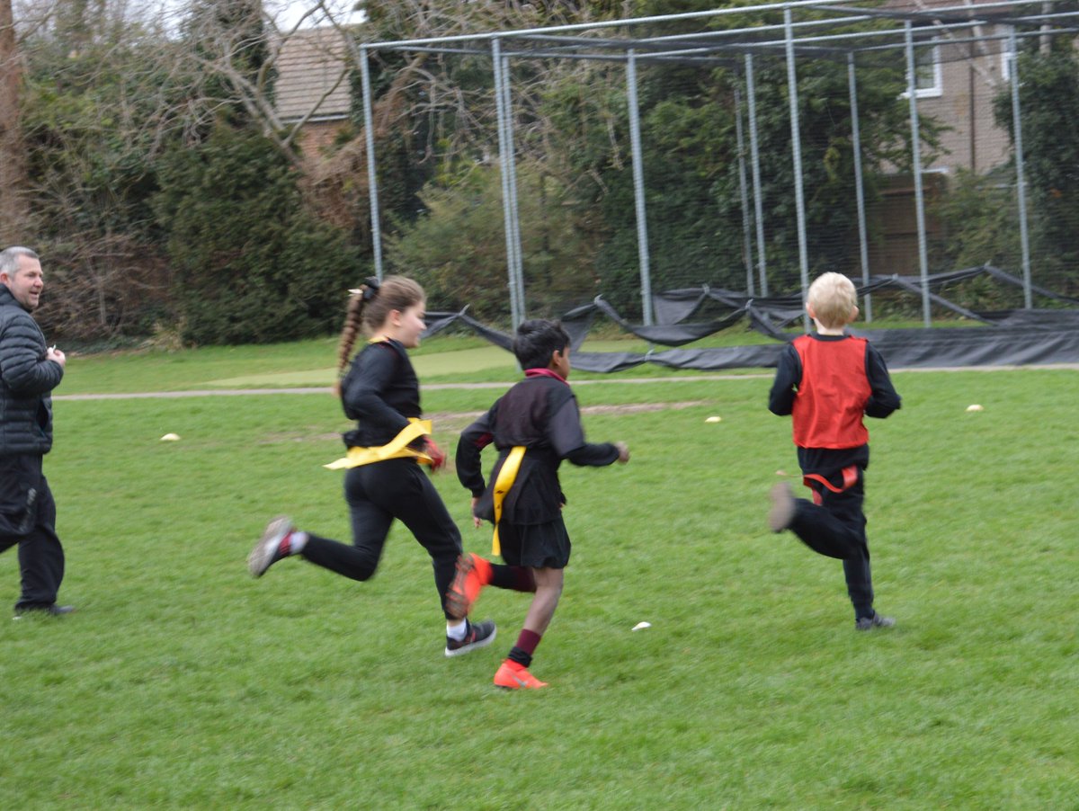 HomefieldSp0rt's tweet photo. It's windy thanks to #StormGareth 💨🍃 but we are all set for @PE_Muschamp's final #tagrugby outreach session this afternoon! New Zealand were the Kampala class World Cup winners last week... who will win from Nairobi class today? #sportsoutreach #rugby https://t.co/CdSH0BXEbl