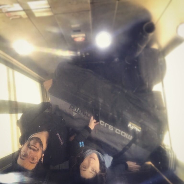 cia_depaper's tweet photo. Sort que la nostra pomera cap a dins d’un ascensor!! Aquest matí, #unapometaunpomer al Casal Social de Lliçà de Vall! #petitformat #pometa #depaper #1poma1pomer #campanyaescolar @ACGranollers https://t.co/DIfnEMlwgj