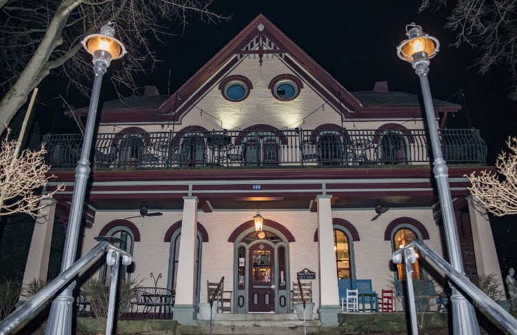 IronParanormal's tweet photo. Our investigation of Harmony Inn was just completed and updated on our site!  Check out the photos, recordings, and videos of our overnight stay!  We marked each recording and video as to what we heard but let us know what you hear or see!

https://t.co/EyNRp35b9j
@theharmonyinn https://t.co/adMGsIIkUO