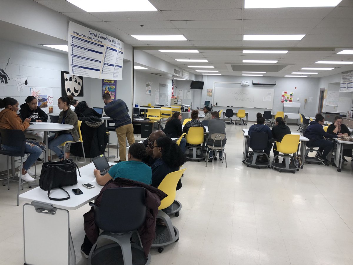 nphsPTECH's tweet photo. Family Summit Walkthrough! Families and educators come together to showcase student work on the Summit Learning Platform!#PTECH#Summit Learning #Cougar Pride!@joegoho @NPAsstSupt @BasecampNe @RIDeptEd @PeteSiner @onjmama https://t.co/FS14Ec3dF1