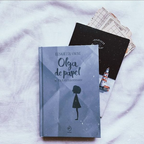 olgadepapel's tweet photo. Felices de ver el recibimiento que está teniendo #olgadepapel en Chile. Sois muchos los que esperabais el regreso de la autora de #FairyOak, #ElisabettaGnone.
¡Gracias por compartir vuestras lecturas con nosotros!
📷 de @PaperSheep_ 
 @Duomo_ed  @GnoneElisabetta @Oceano_Chile https://t.co/5qdMS8FgnS