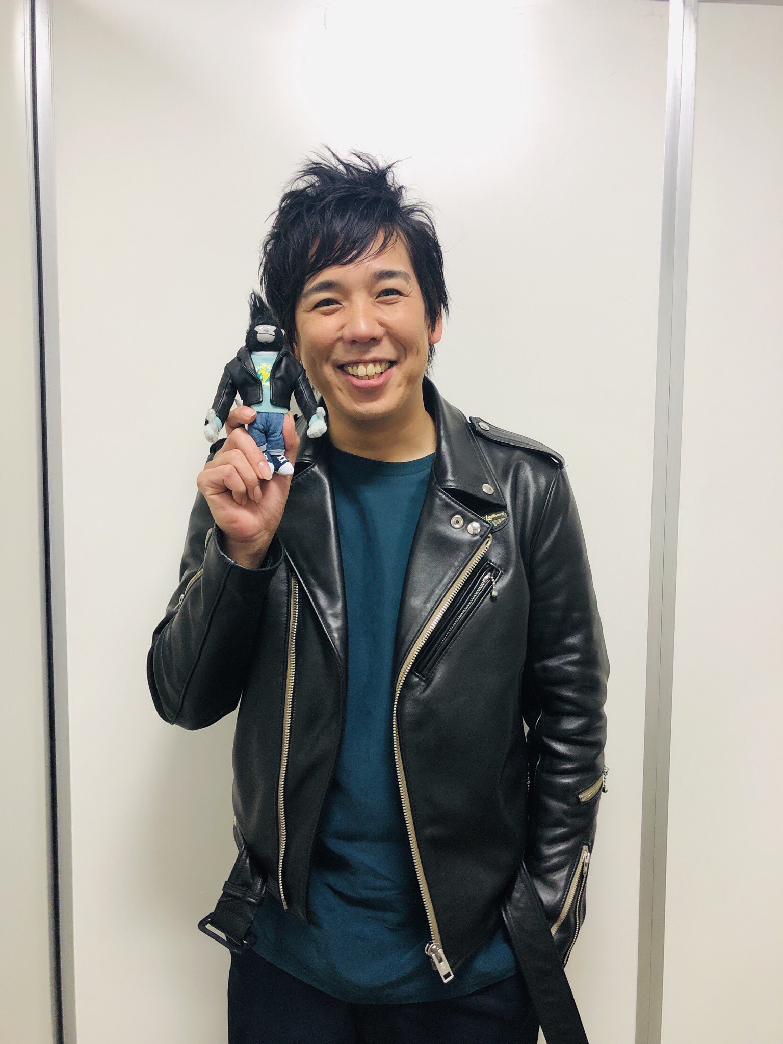 スキマスイッチ公式 Ar Twitter いよいよ明日ですね Sing シング 地上波初登場 日本語版でゴリラのジョニー役声優を務めたスキマスイッチ大橋卓弥 是非 ご覧ください T Co F7kquqwrde 大橋卓弥 スキマスイッチ ジョニー Sing シング