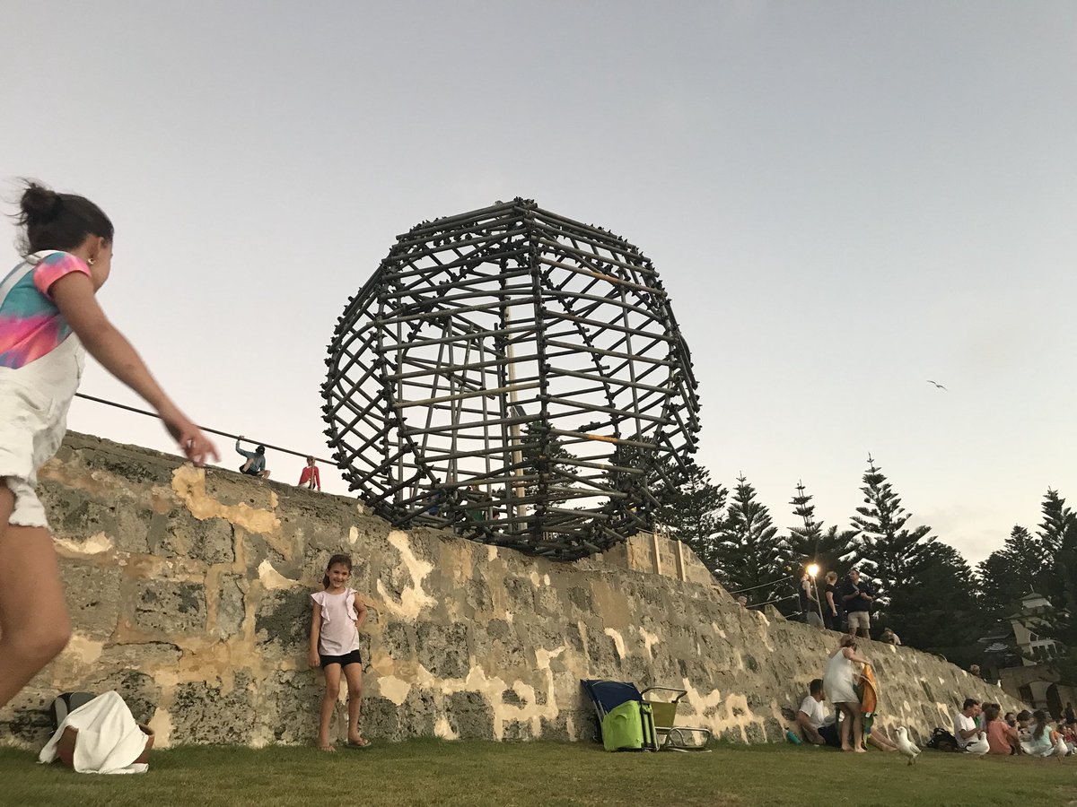 MrsSaelens's tweet photo. Visited #Cottesloe Beach for the annual #sculpturebythesea exhibit just in time for the sunset. https://t.co/Xc55EFFtNJ