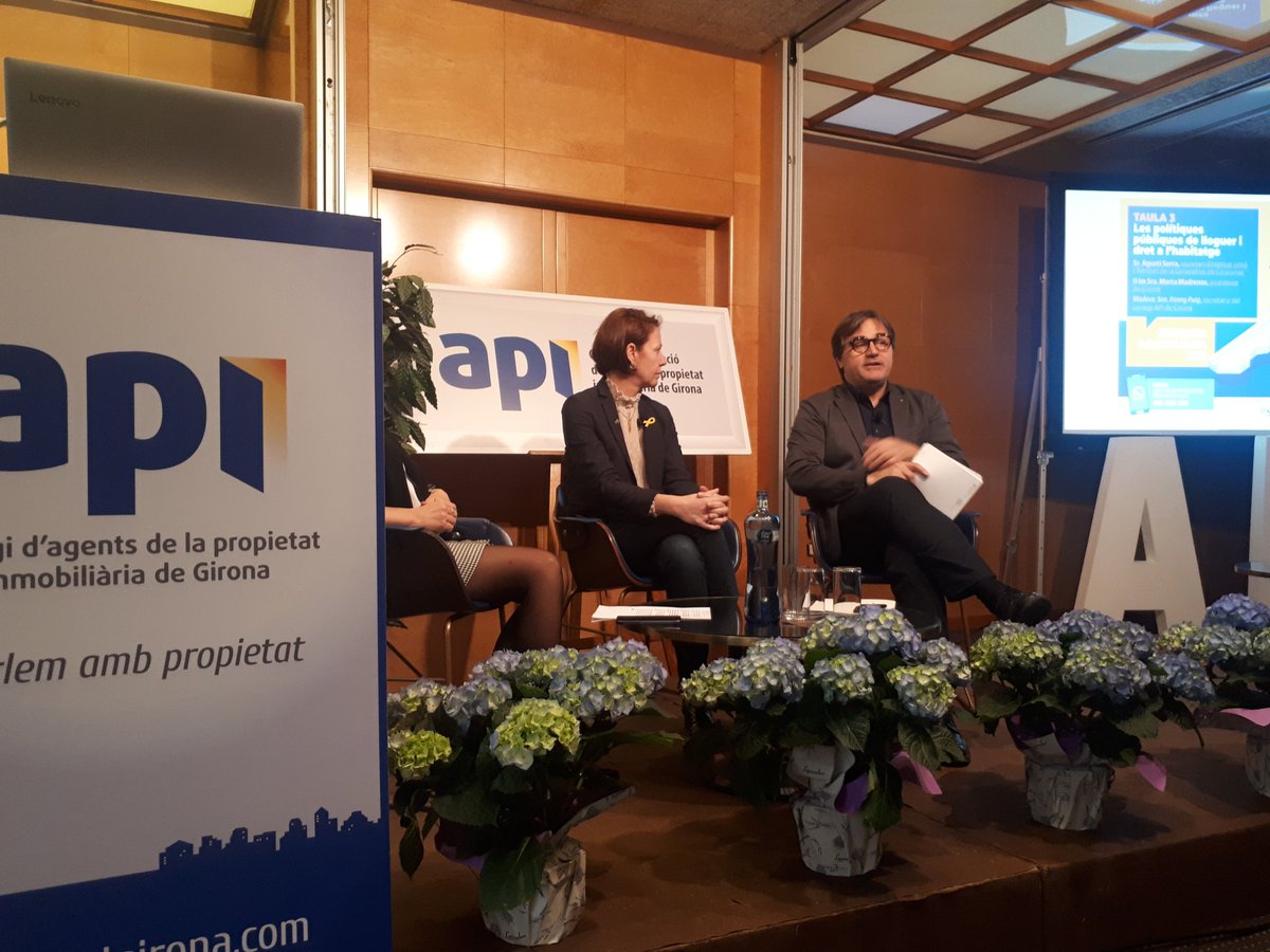 xroigz's tweet image. Taula 3. Polítiques públiques d&apos;habitatge.
@AgustSerra polítiques d&apos;habitatge i sól unides.
@MartaMadrenas 
@apigirona #APIGirona #API 
@territoricat