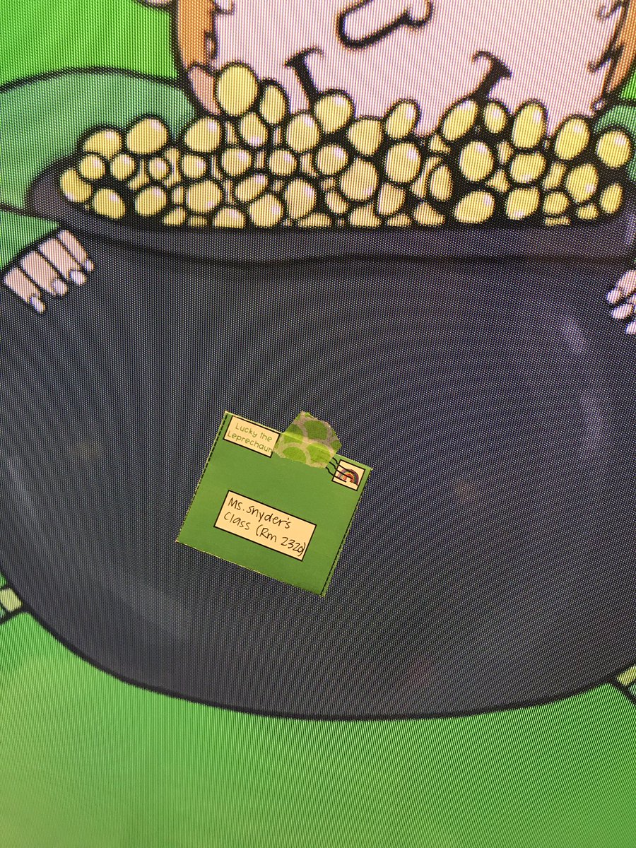 MsSnydersClass's tweet image. Ready to unlock the rainbow! Lucky left us a letter and where else do we find our gold other than under the rainbow! 🌈 🍀