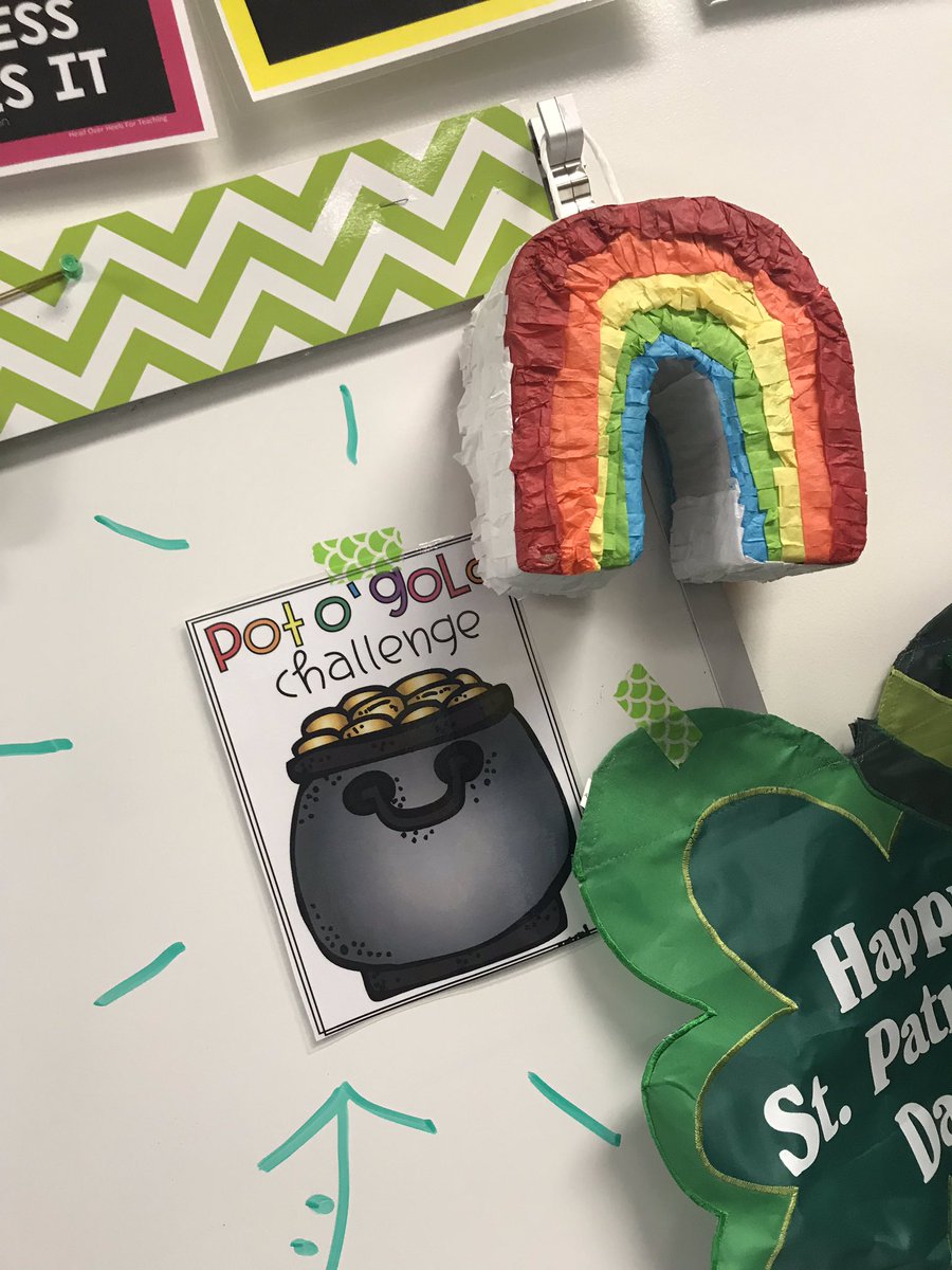 MsSnydersClass's tweet image. Ready to unlock the rainbow! Lucky left us a letter and where else do we find our gold other than under the rainbow! 🌈 🍀