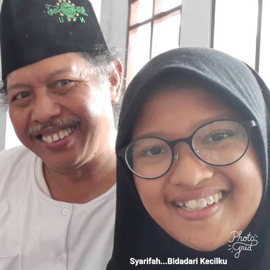 Semangat belajar....bidadari kecilku...
*Syubanul Wathon - Ponpes API Tegalrejo - Magelang