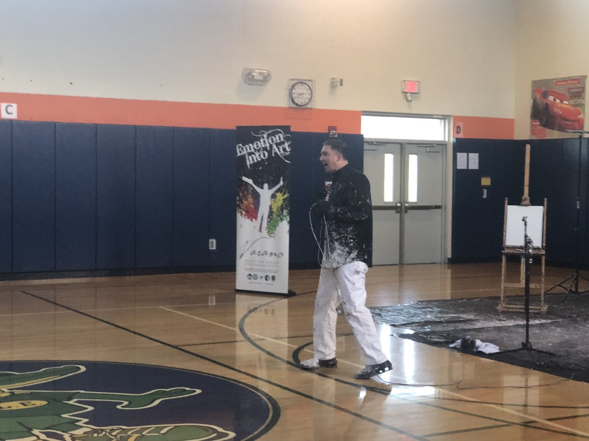 DrBalintfy's tweet photo. Great Day today at LE having @tomvarano present Emotion into Art. Remember LE -  B.I.G. Dreams. #WeAtLE #LEtheFamily https://t.co/MiZLxkkIro