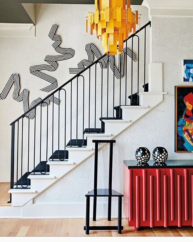 greenandmustard's tweet image. A beautiful sideboard in red and just look at that light. Well all of it. @angelachrusciakiblehm 📸 @jessicaantola #red #redinspiration #redinterior #popofred #interiordesign #interiors #interiorstyle #interiorstyling #interiorinspo #homedecor #homest… ift.tt/2ClVNAW