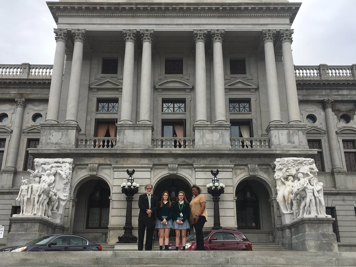LCCrusaders's tweet photo. @LCCrusaders Alex ‘22 StGenevieve, Natalie ‘22 @Mater_Dei_CS Mrs Polk and Mr Casey visit @PAFinancialReg @thecityofhbg today @ArchPhilly @AOPS_Schools @TimJRadio @CatholicEd6 @stgensflourtown https://t.co/uIsUia5WAW