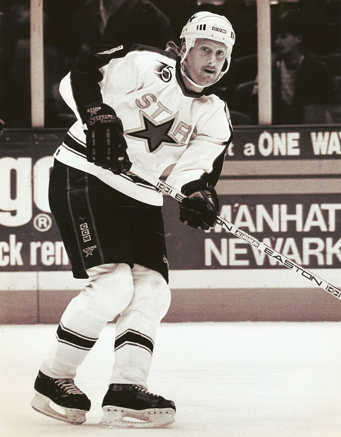 Happy 58th birthday today to fomer North Stars NHL defenseman - Craig Ludwig born in Rhinelander, Wisconsin 