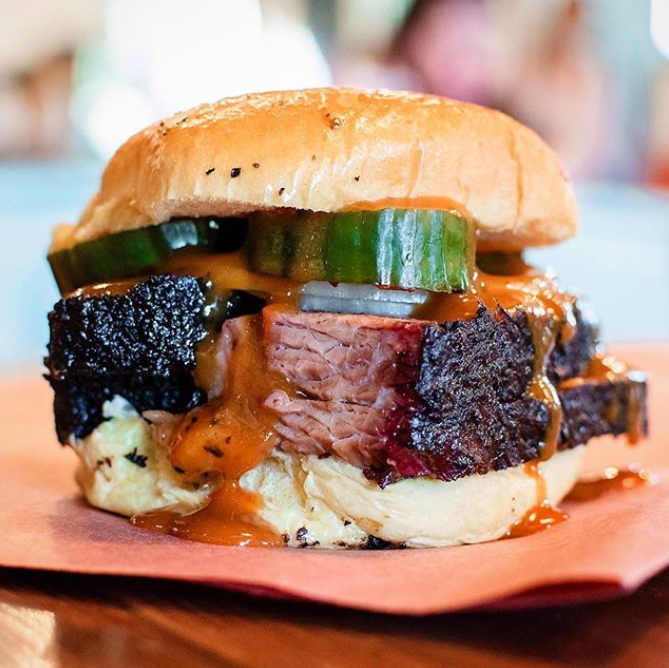 KeepAustinEatin's tweet photo. Weekend vibes start on Friday for us...and we dream of BBQ! and nothing tops the charts like @la_barbecue ...especially when you capture this piece of art like @munchaustin! #sxsweats #keepaustineatin #texasbbq #labarbecue #munchaustin #austinbbq #austineats #atx https://t.co/manDl9LR7r