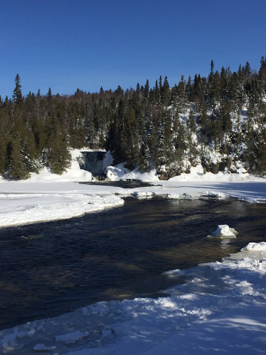 TourismWawa's tweet photo. Spring is arriving and Wawa awaits for your arrival!  #planyourvacationinwawa #waterfalls https://t.co/FpMtt3ORZP