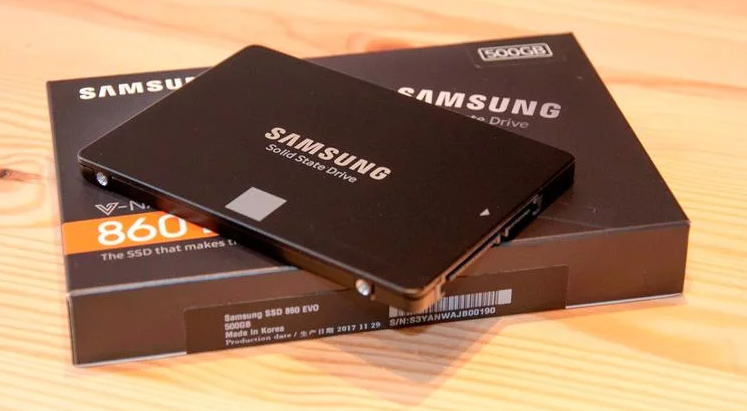 QuanFlix_'s tweet photo. Samsung 860 EVO 500GB SSD giveaway!

RT this tweet

Follow @QuanFlix_  &amp; @Quanbotio 

Picking winner 3/16

Good luck! https://t.co/MywfBwjdfj