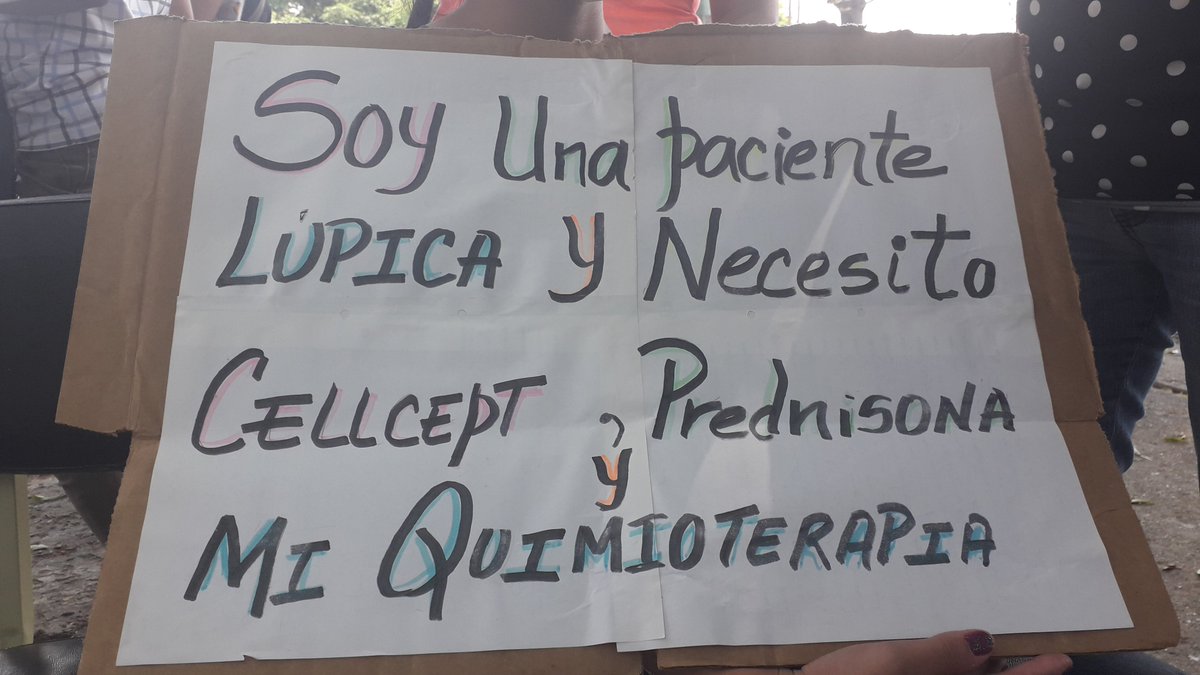 De cara a la semana Mundial del riñón médicos pacientes y familiares protestaron en la chet para exigir insumos. #ExigenLaboratorio#Medicamentos#Insumos#Carabobo