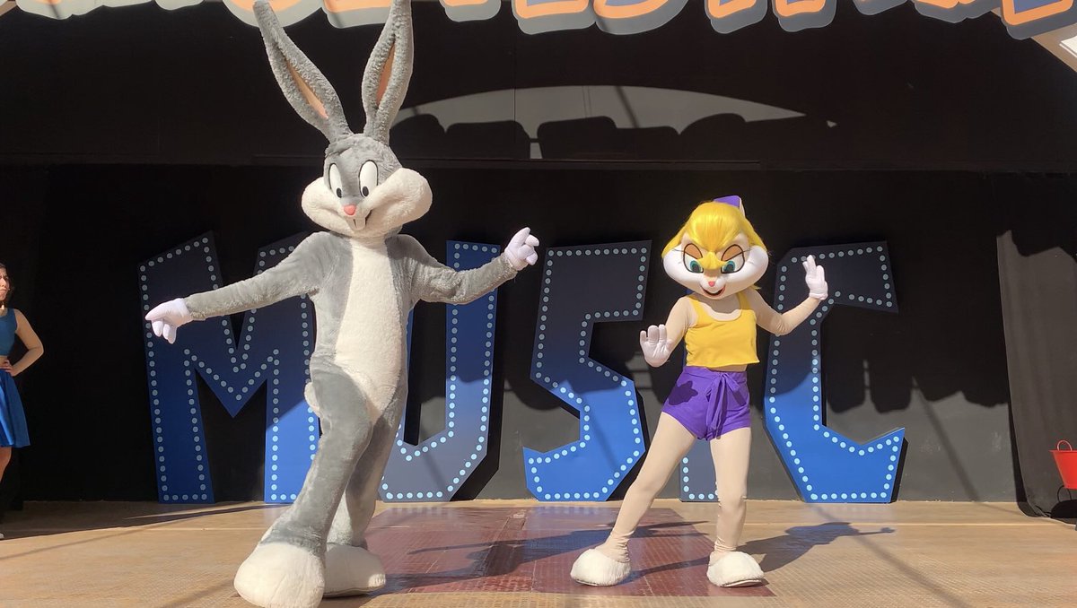 DreamCoasterDc's tweet photo. 🕺💃🏻La vida es un gran baile y el mundo un gran salón.💃🏻🕺
#parquewarner #ParqueAtraccionesMadrid #portaventura #DisneyWorld #Disney #disneyland #DisneylandParis #LooneyTunes #TerraMítica #sixflags #bugsbunny #Batman #MickeyMouse #WarnerBros #Warner #AvengersEndgame #Vengadores https://t.co/8jk1xdmmrw