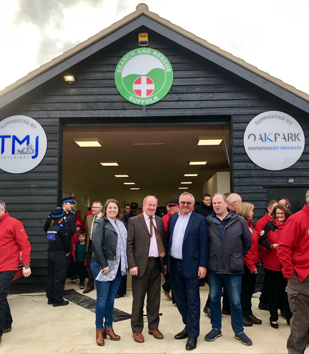 geewizzgee1's tweet image. A privilege being invited ⁦@SuffolkLSAR⁩ #GrandOpening in awe of incredibly generous building donors James &amp;amp; Clare Taylor #TMJInteriors - Glenn Lebbon #OakparkProperties provided land. Meeting inspirational #AndyKing &amp;amp; the many #SULSAR volunteers-so humbling all #Heroes👏👏