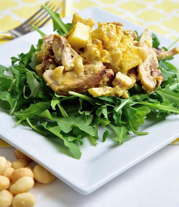 MaunaLoaMacNut's tweet photo. 🥗 Salads don’t have to be boring! 📸 @LaraLynCarter adds some amazing crunch to hers with MacNuts! 🥗 #NationalNutritionMonth #Macadamias #MacNuts #HeartHealth #GoodFats https://t.co/X8Acx0YToS