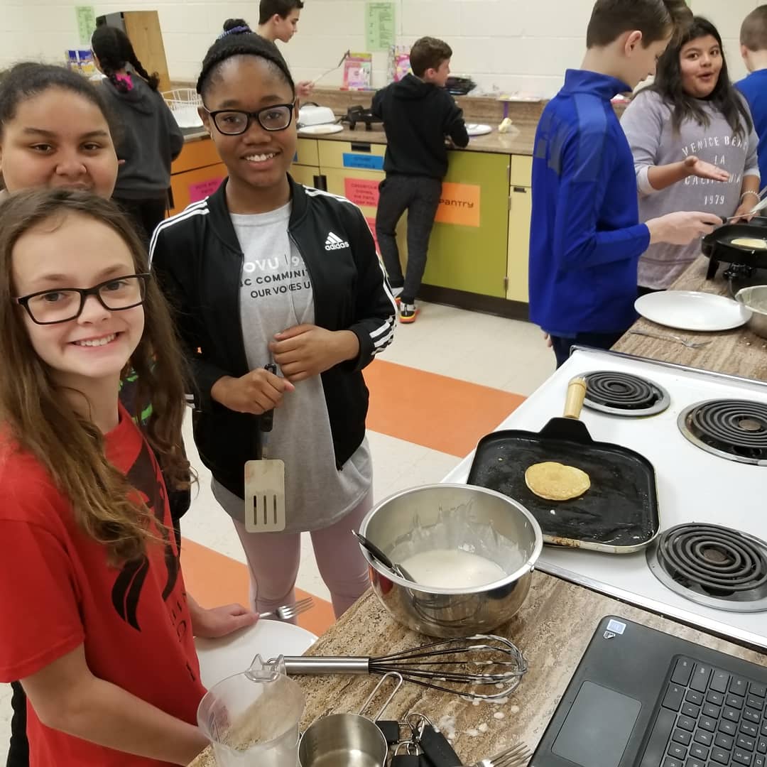 Teacher_Force's tweet photo. Pancake Lab! We used ratios to reduced recipe for our group. We sampled the homemade maple syrup that my family makes. Great Day! #mathrockstars #iTeachMath #math https://t.co/LpRavSVkfz