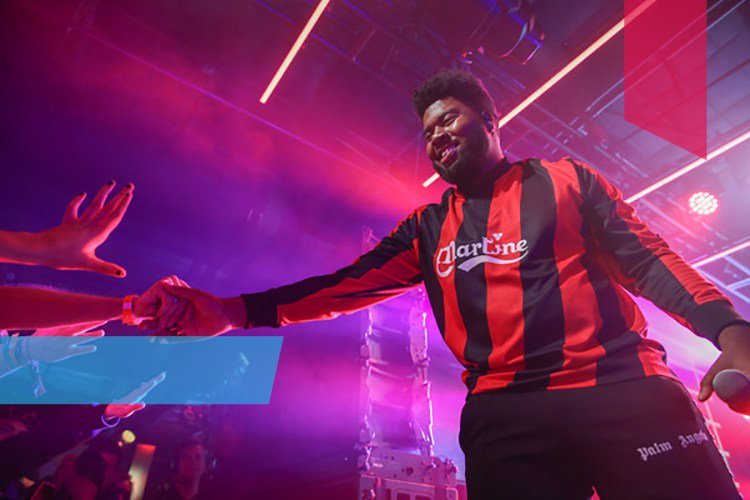 thecwave's tweet image. Uber Eats Host ‘Performance by Khalid, Eats by McDonald’s’ popngoss.com/uber-eats-host…