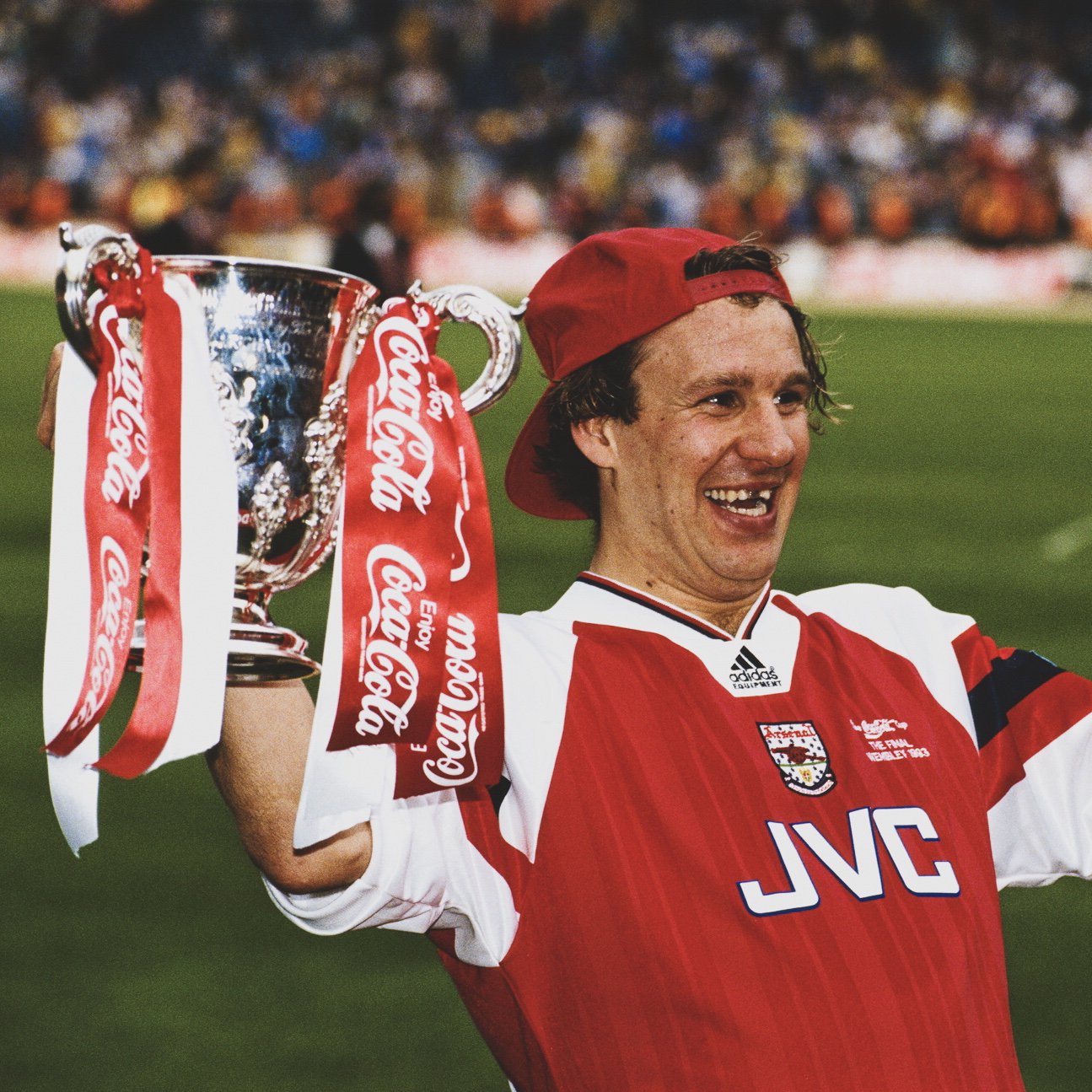  Happy Birthday to legend, Paul Merson 