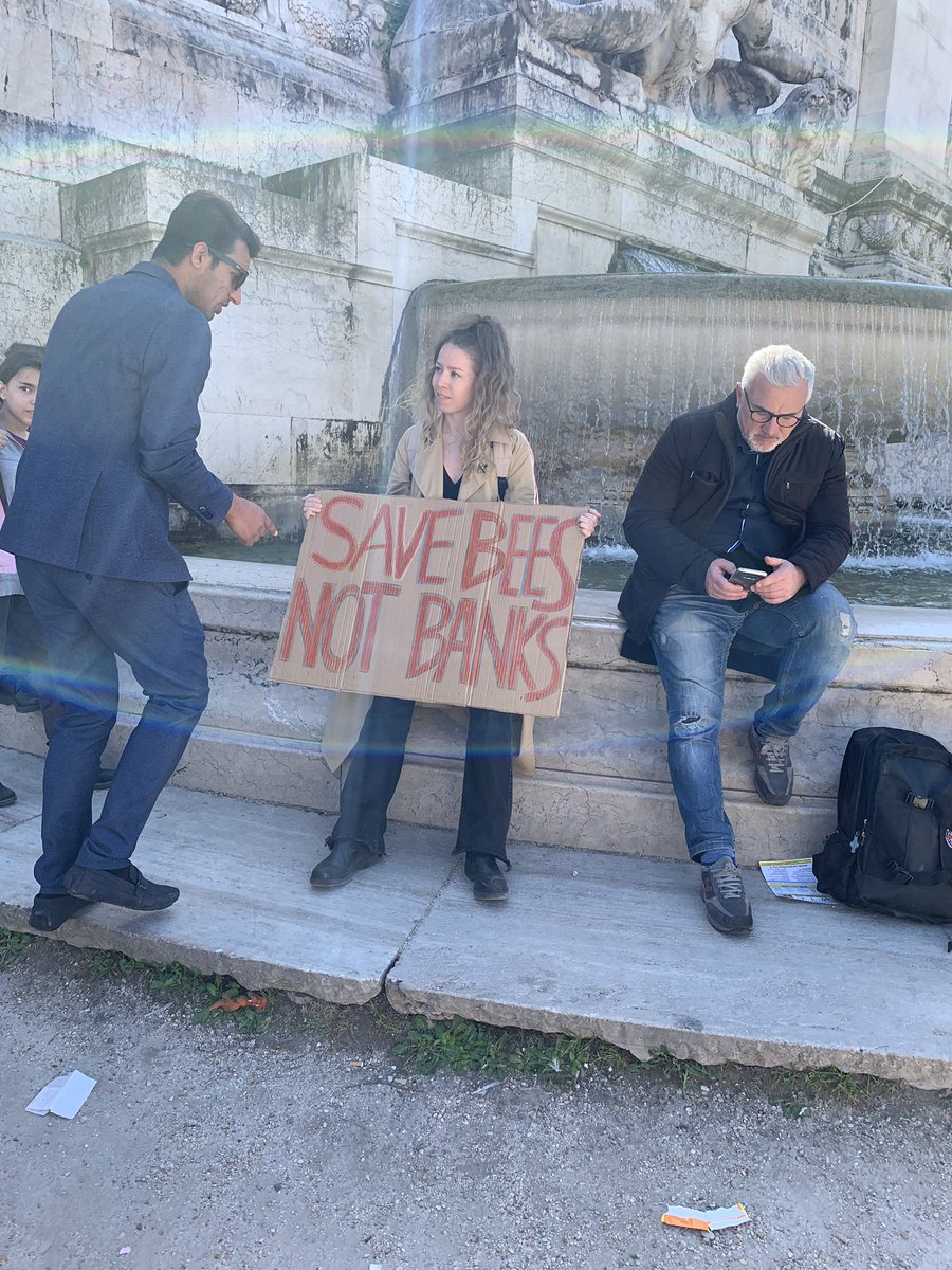 MFD181181's tweet photo. Se cambia il clima perché noi no?

#gretathunberg #15marzo #15m #98countries #gogreta #globalstrikeforfuture #globalstrikeforclimate https://t.co/DpL5D8HkMD