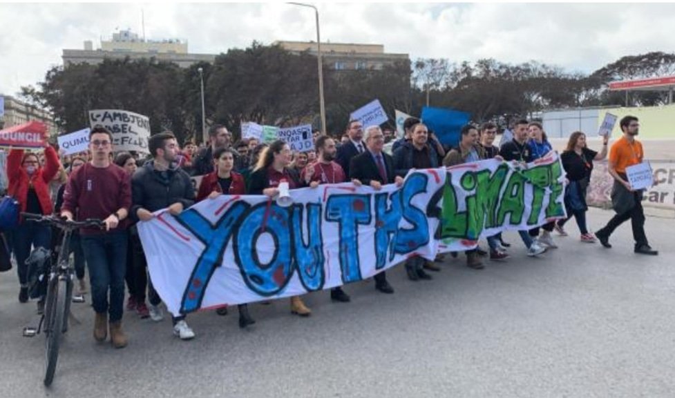 BriguglioMike's tweet photo. #climatestrike #Malta #climateEU - Proud to have marched. Glad that students are leading the way. After years of talk it is time for action. Photo: Jonathan Borg https://t.co/nYleoJSzaw