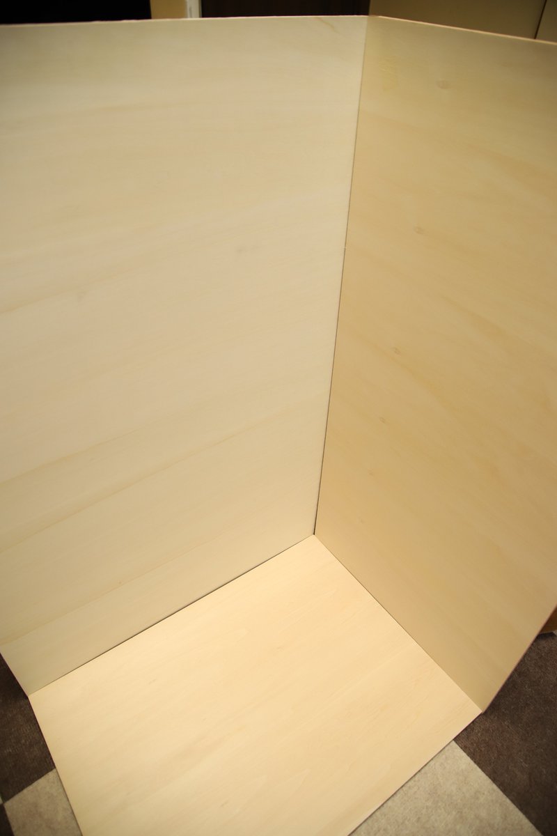 pontapokopen's tweet photo. ダイソーとホムセンで材料買って来て撮影ブースを作った
超テキトーに作ったけど割とイイ感じ?
これで全身撮影が捗るドル㌦🤑
#smartdol https://t.co/56qURXAxF3