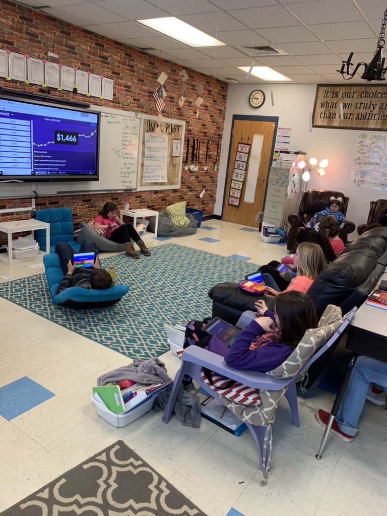 Mrs_Wayne_'s tweet photo. Thank you @TechTiesThomas for the awesome tech pd today. @gimkit was an immediate hit!  The students LOVED it! #pvespride https://t.co/6qrIfuMO6m