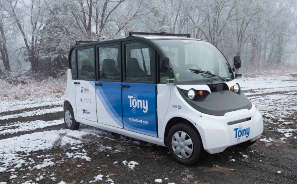 GEMLSV's tweet photo. Self-driving cars are no longer a thing of the future! TONY is an autonomous street-legal shuttle built with @perronerobotics technology and a #PolarisGEM. See for yourself: https://t.co/4TAALsiGkJ #electricshuttle #perronerobotics #autonomous #robotics #cold #mediummile https://t.co/v8V26ixoYw