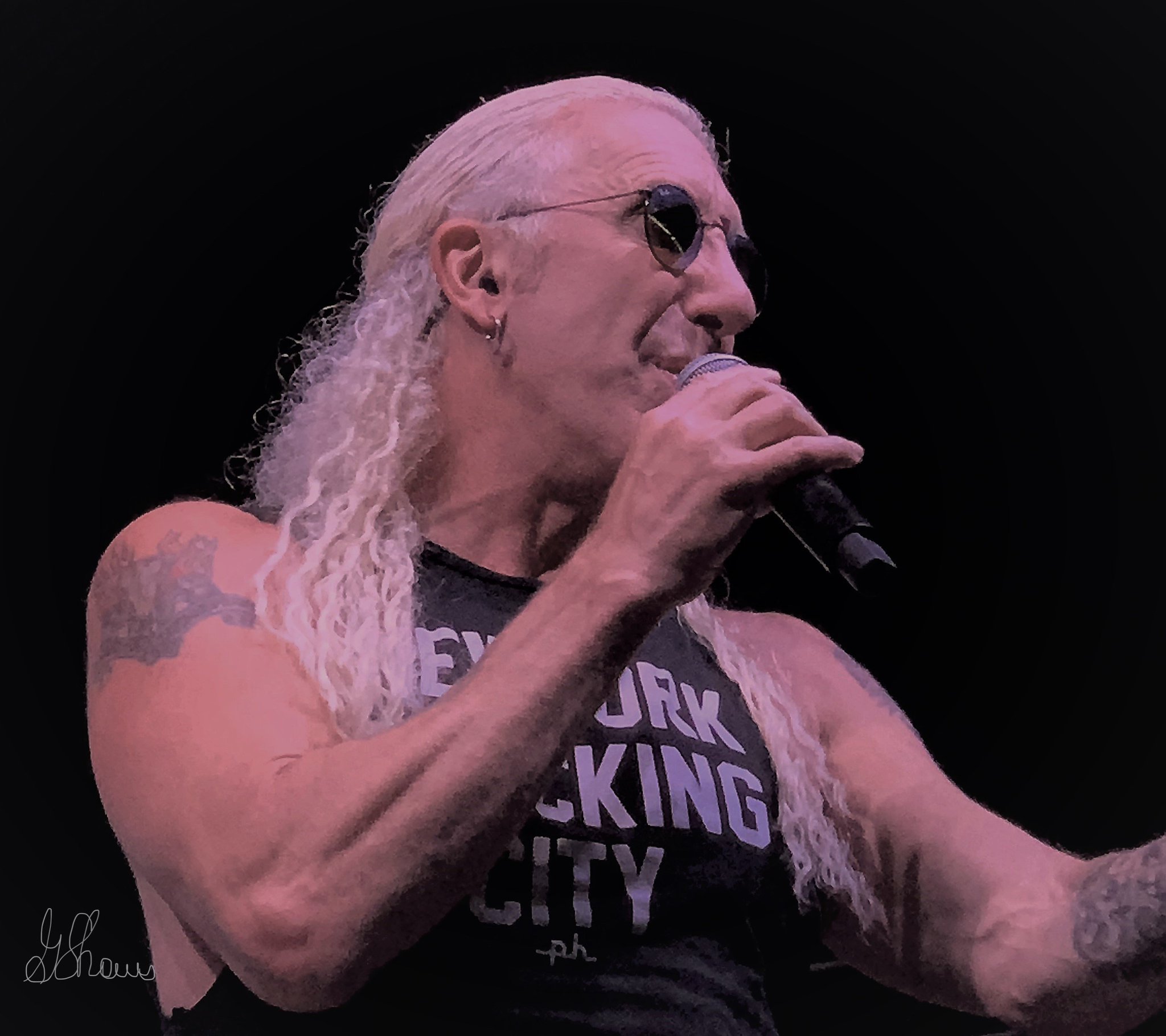 Happy Birthday Dee Snider! (pic taken at Lava Cantina in The Colony, TX--2019) 