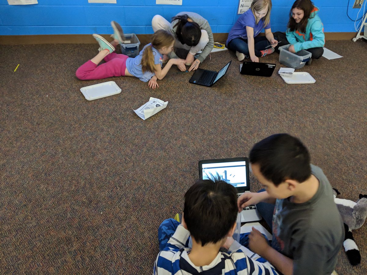 Mrs_Schoeff's tweet photo. Starting to build our pendulum to study kinetic and potential energy! #heritagelearn #pltw #sascompass #collaboration #innovator #complexthinker https://t.co/V9B5SVstWj