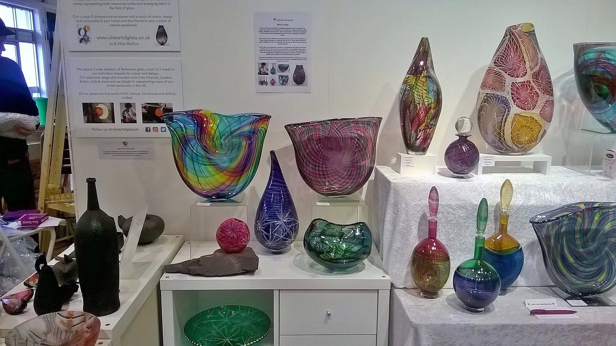 aheartofglassuk's tweet photo. All set up and ready for a great weekend @contemporaryartfairs at Sandown Park Racecourse. Delighted with our new collection by #BobCrooks. Pop by Stand 85 tonight 6-9pm, tomorrow 10-6 & Sunday 10-5. #surreyartfair #artfair #surrey #sandownpark @SandownEvents #artglass #glass https://t.co/ihiQIj0RrJ
