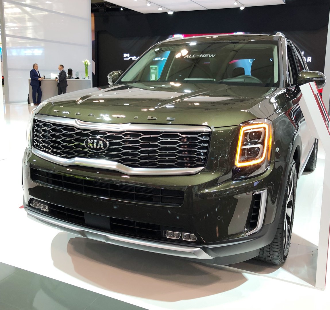 KiaCanada's tweet photo. We heard you, Vancouver! We’re bringing the all-new 2020 #KiaTelluride at the @VanAutoShow this March 19-24. #VanAutoShow19 https://t.co/2daNxba32V
